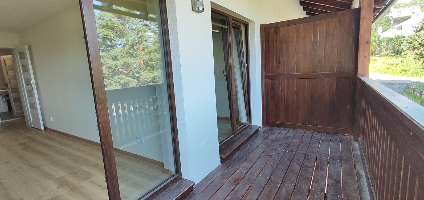 Luxusná novostavba šiestich rodinných domov v radovej zástavbe Domaša-Valkov s výhľadom na vodu, uprostred prírody