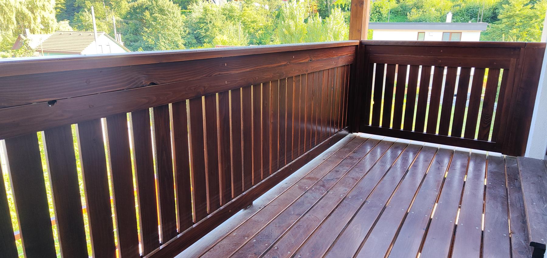 Luxusná novostavba šiestich rodinných domov v radovej zástavbe Domaša-Valkov s výhľadom na vodu, uprostred prírody