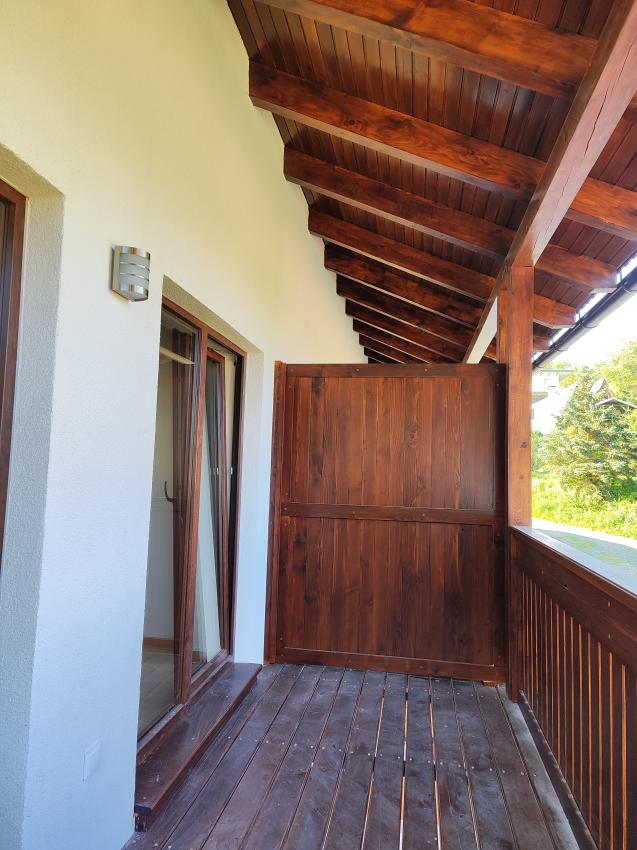 Luxusná novostavba šiestich rodinných domov v radovej zástavbe Domaša-Valkov s výhľadom na vodu, uprostred prírody