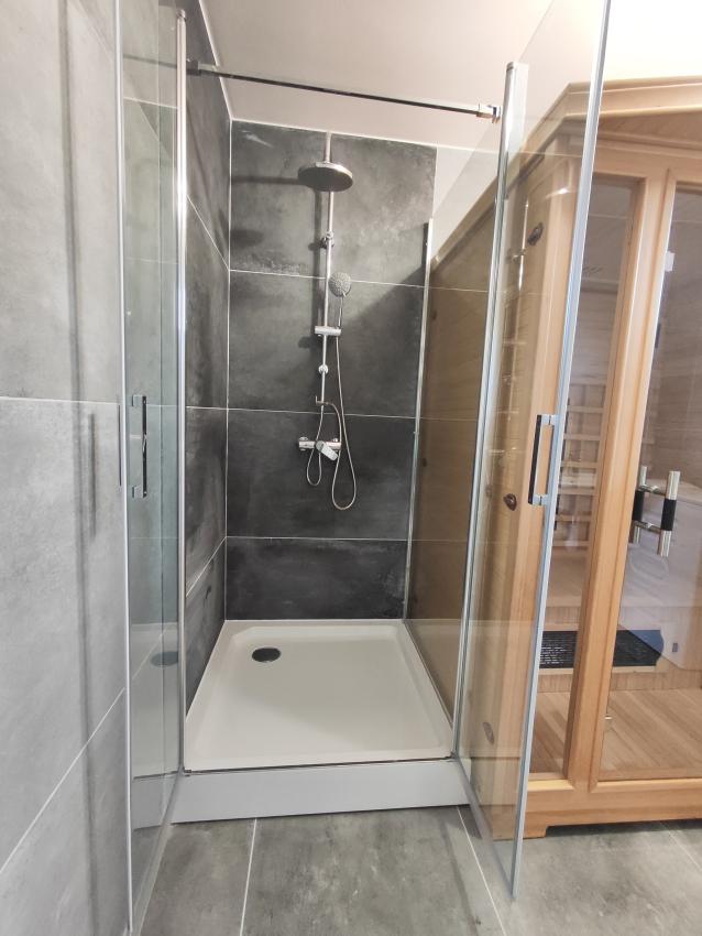 Luxusná novostavba šiestich rodinných domov v radovej zástavbe Domaša-Valkov s výhľadom na vodu, uprostred prírody