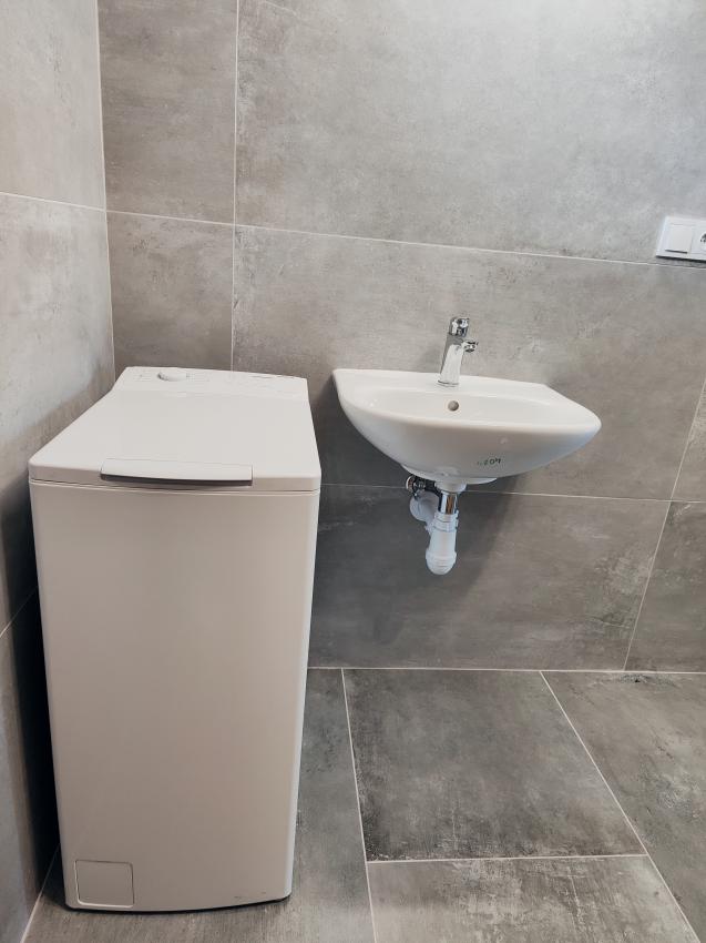 Luxusná novostavba šiestich rodinných domov v radovej zástavbe Domaša-Valkov s výhľadom na vodu, uprostred prírody