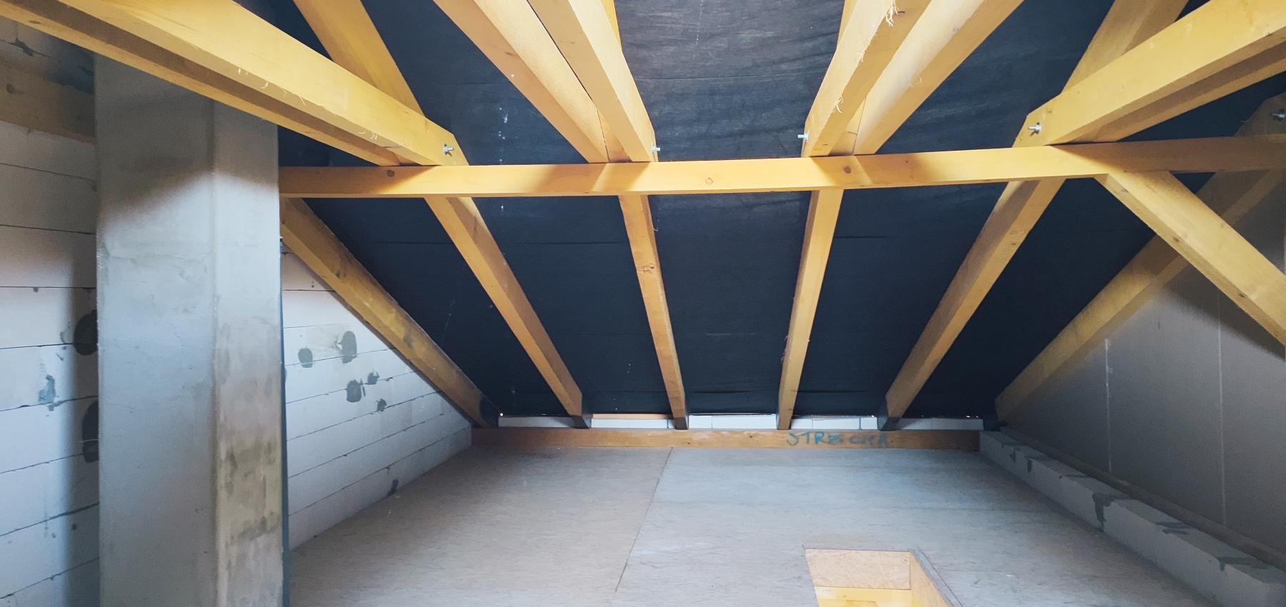 Luxusná novostavba šiestich rodinných domov v radovej zástavbe Domaša-Valkov s výhľadom na vodu, uprostred prírody