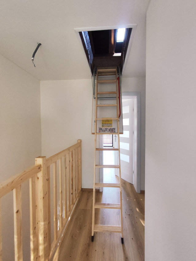 Luxusná novostavba šiestich rodinných domov v radovej zástavbe Domaša-Valkov s výhľadom na vodu, uprostred prírody