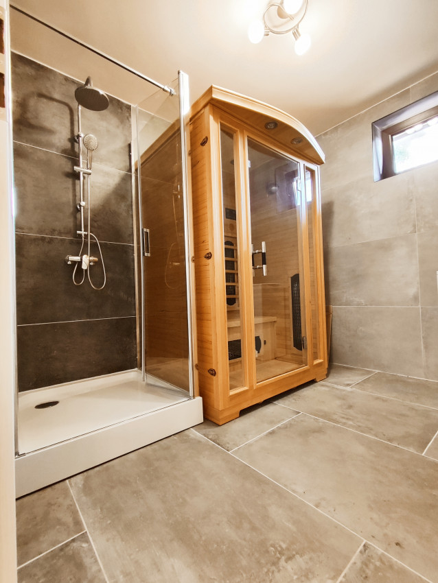 Luxusná novostavba šiestich rodinných domov v radovej zástavbe Domaša-Valkov s výhľadom na vodu, uprostred prírody