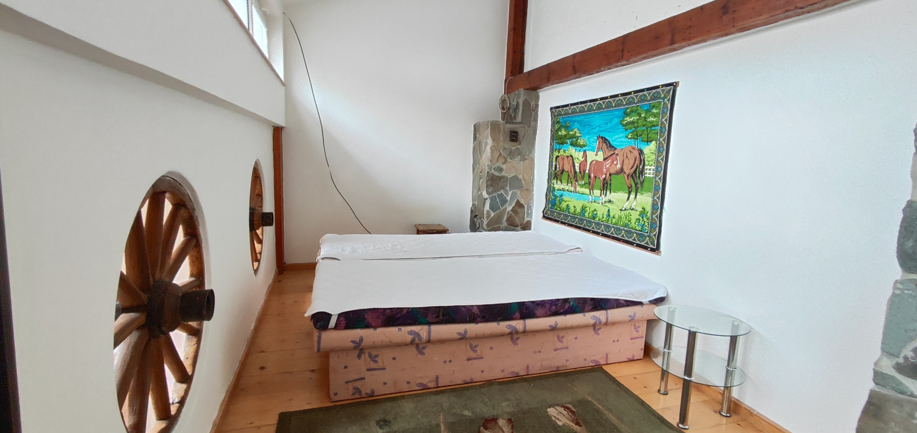 Prenajatý do 1.9.2024...2 izbový zariadený byt v centre mesta na Františkánskom námestí