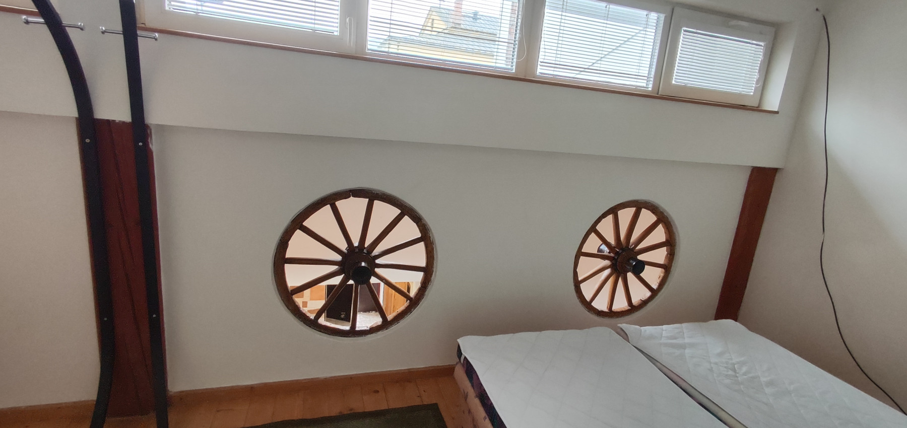 Prenajatý do 1.9.2024...2 izbový zariadený byt v centre mesta na Františkánskom námestí