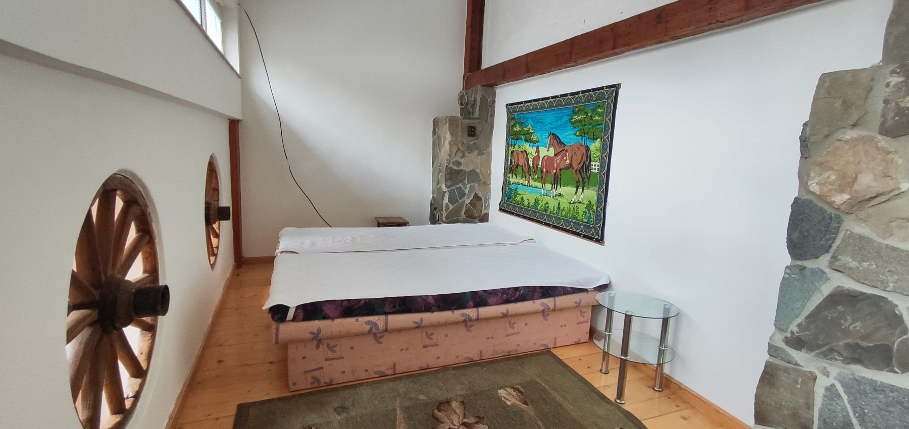 Prenajatý do 1.9.2024...2 izbový zariadený byt v centre mesta na Františkánskom námestí