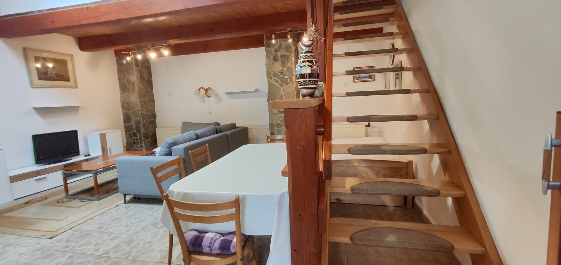 Prenajatý do 1.9.2024...2 izbový zariadený byt v centre mesta na Františkánskom námestí