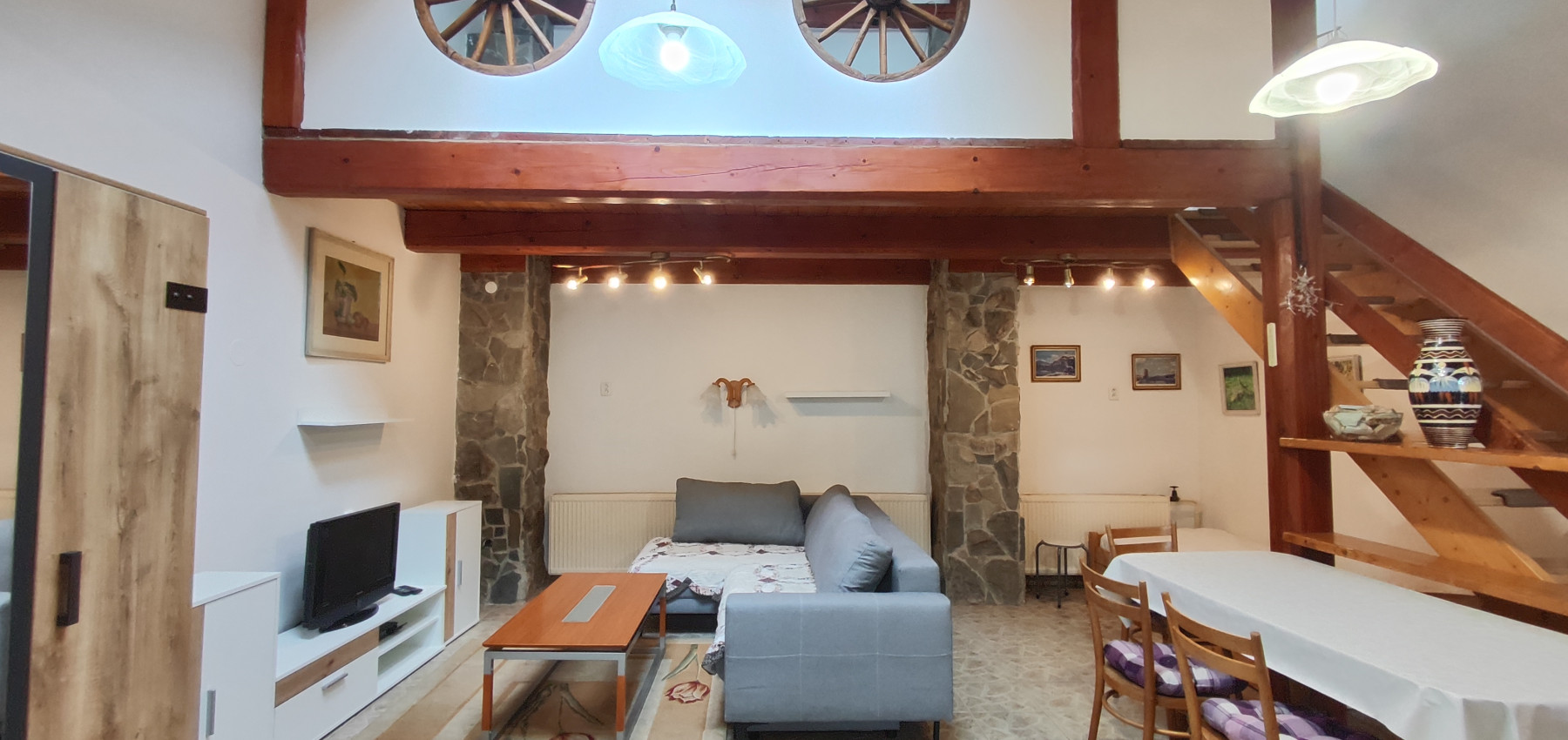 Prenajatý do 1.9.2024...2 izbový zariadený byt v centre mesta na Františkánskom námestí