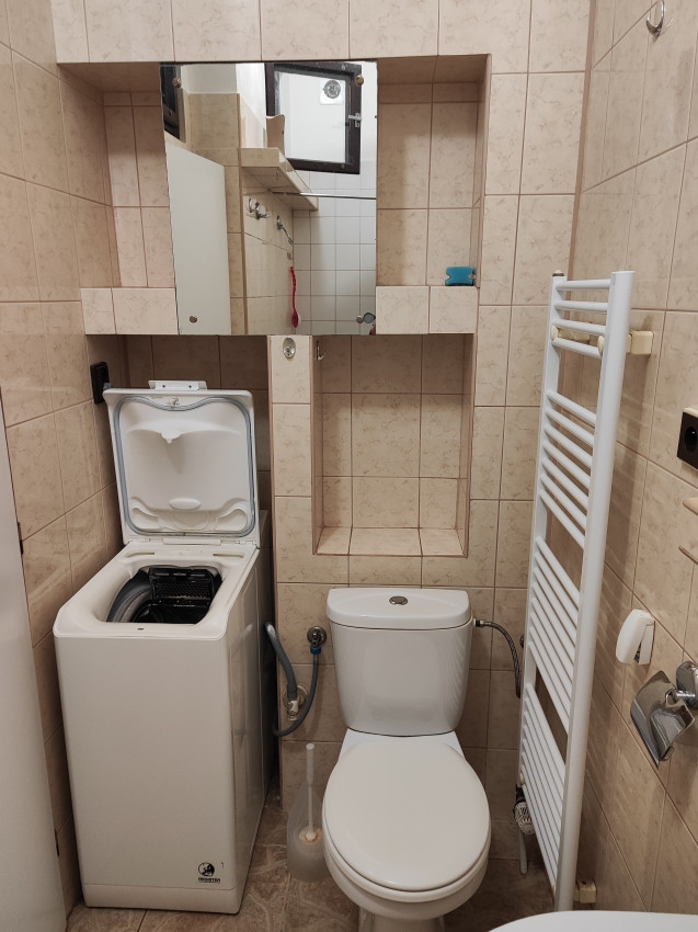 Prenajatý do 1.9.2024...2 izbový zariadený byt v centre mesta na Františkánskom námestí