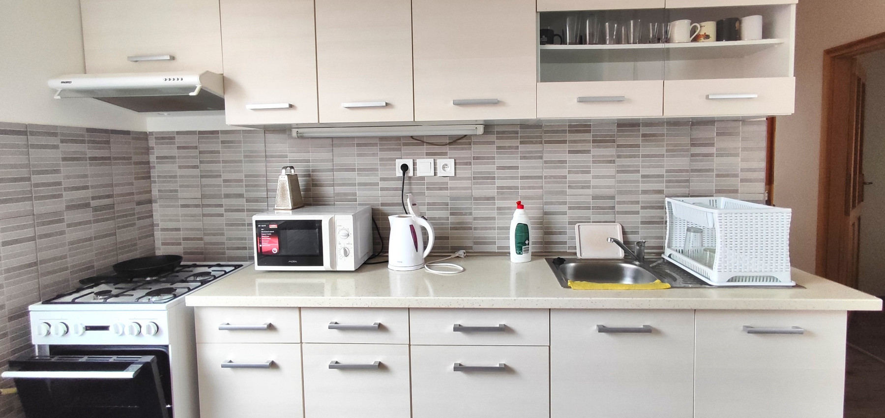 Voľný ihneď... priestranný bezbariérový 4 izbový byt s terasou v priamom centre Prešova, Františkánske námestie