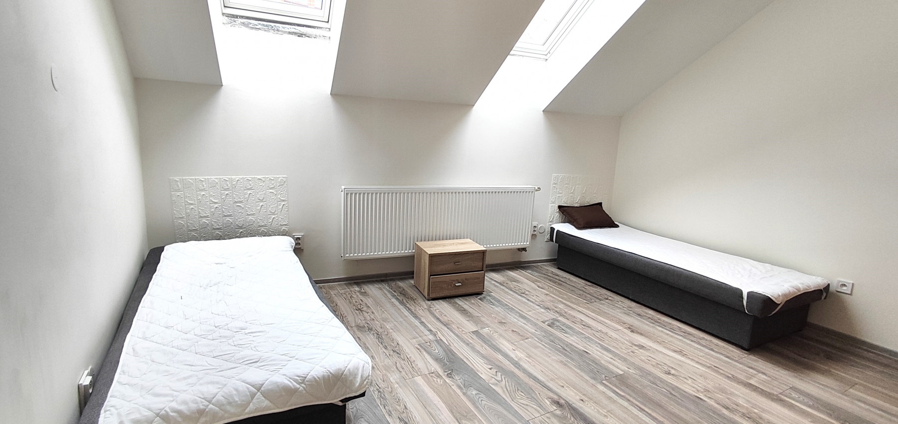 Voľný ihneď... priestranný bezbariérový 4 izbový byt s terasou v priamom centre Prešova, Františkánske námestie