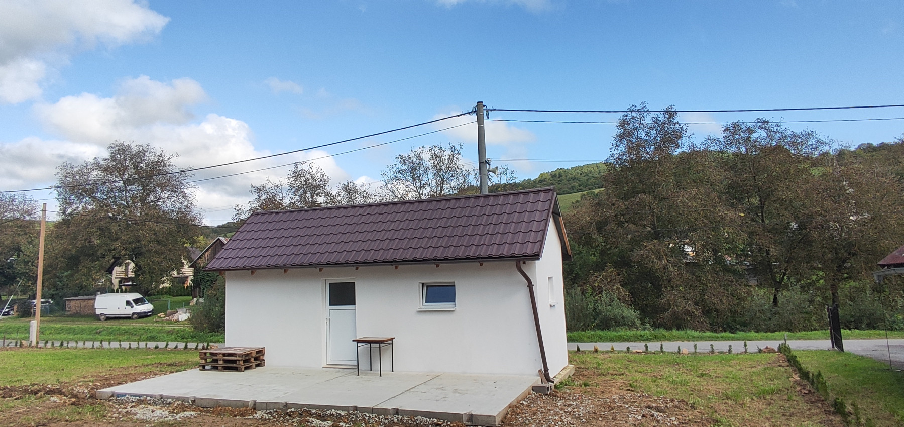 Prenajatý do 1.6.2026.... Malý romantický domček pre jedného, alebo pár, na pozemku 800 m2