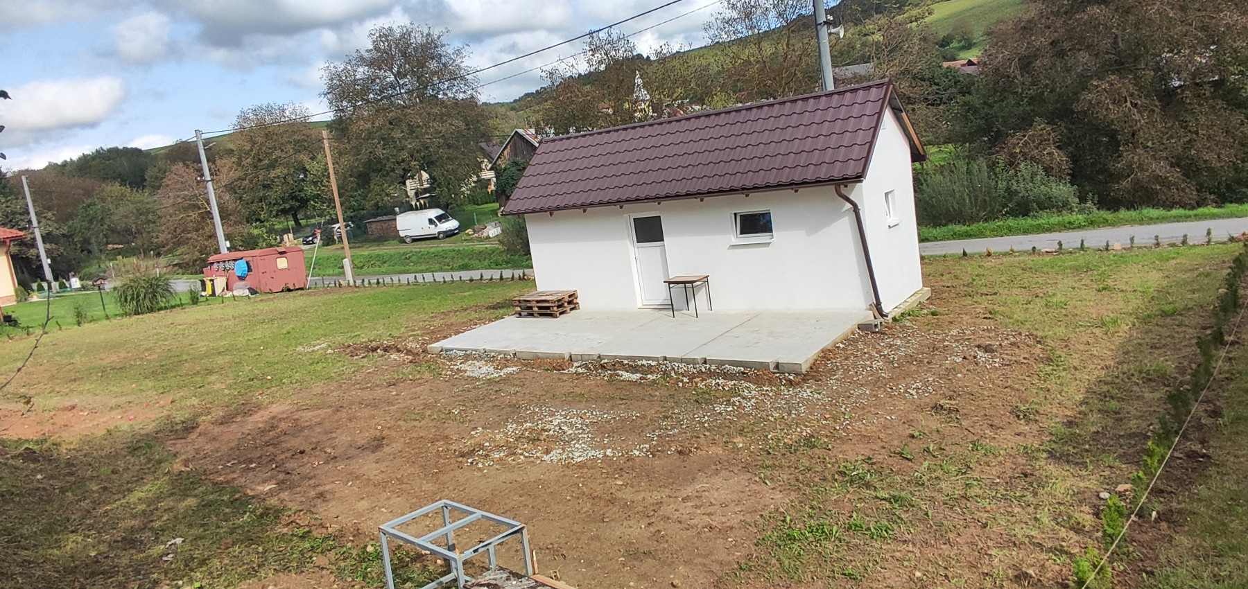 Prenajatý do 1.6.2026.... Malý romantický domček pre jedného, alebo pár, na pozemku 800 m2