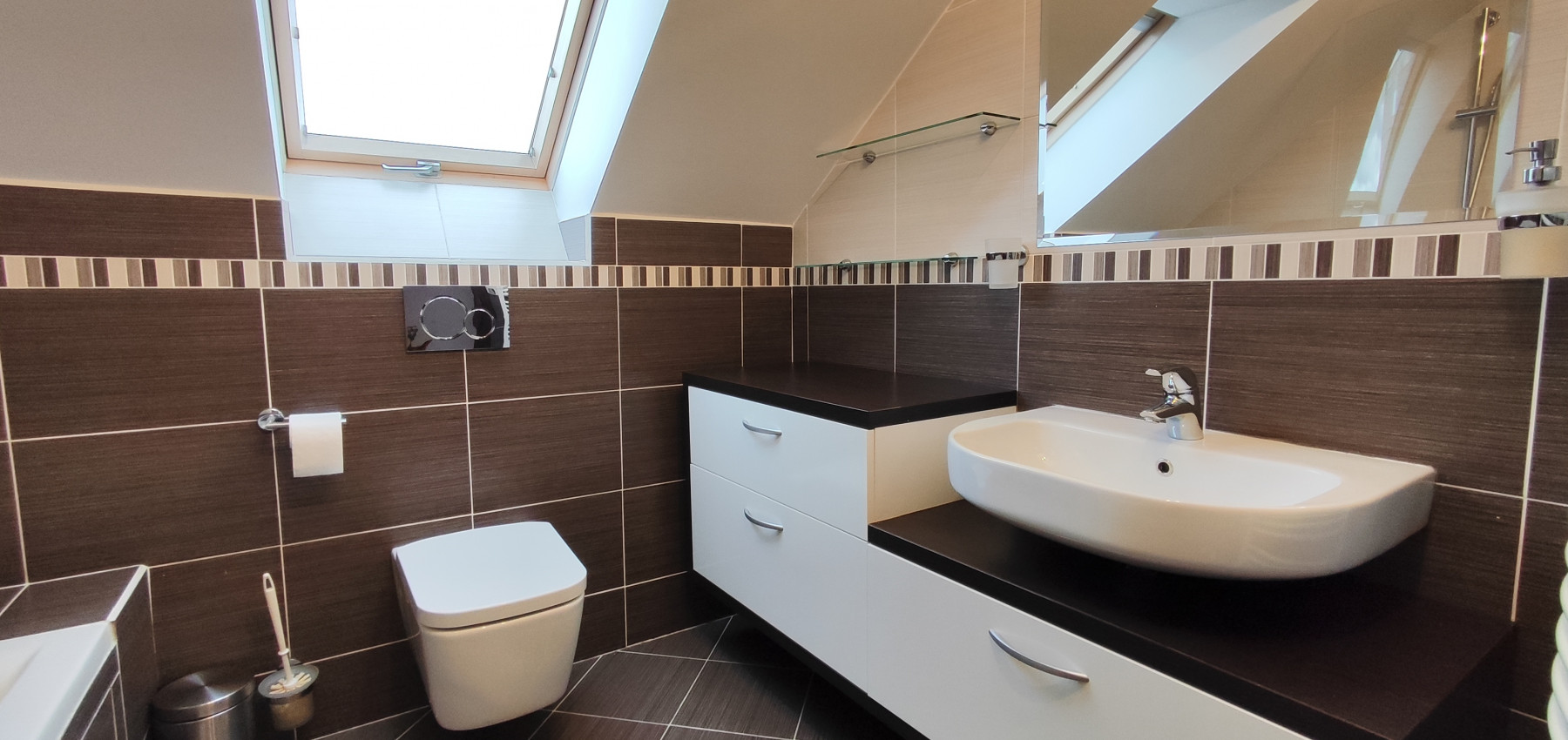 Prenajatý do 1.6.2026 .... krásny 3 izbový mezonetový byt v nadstavbe Budovateľská ulica