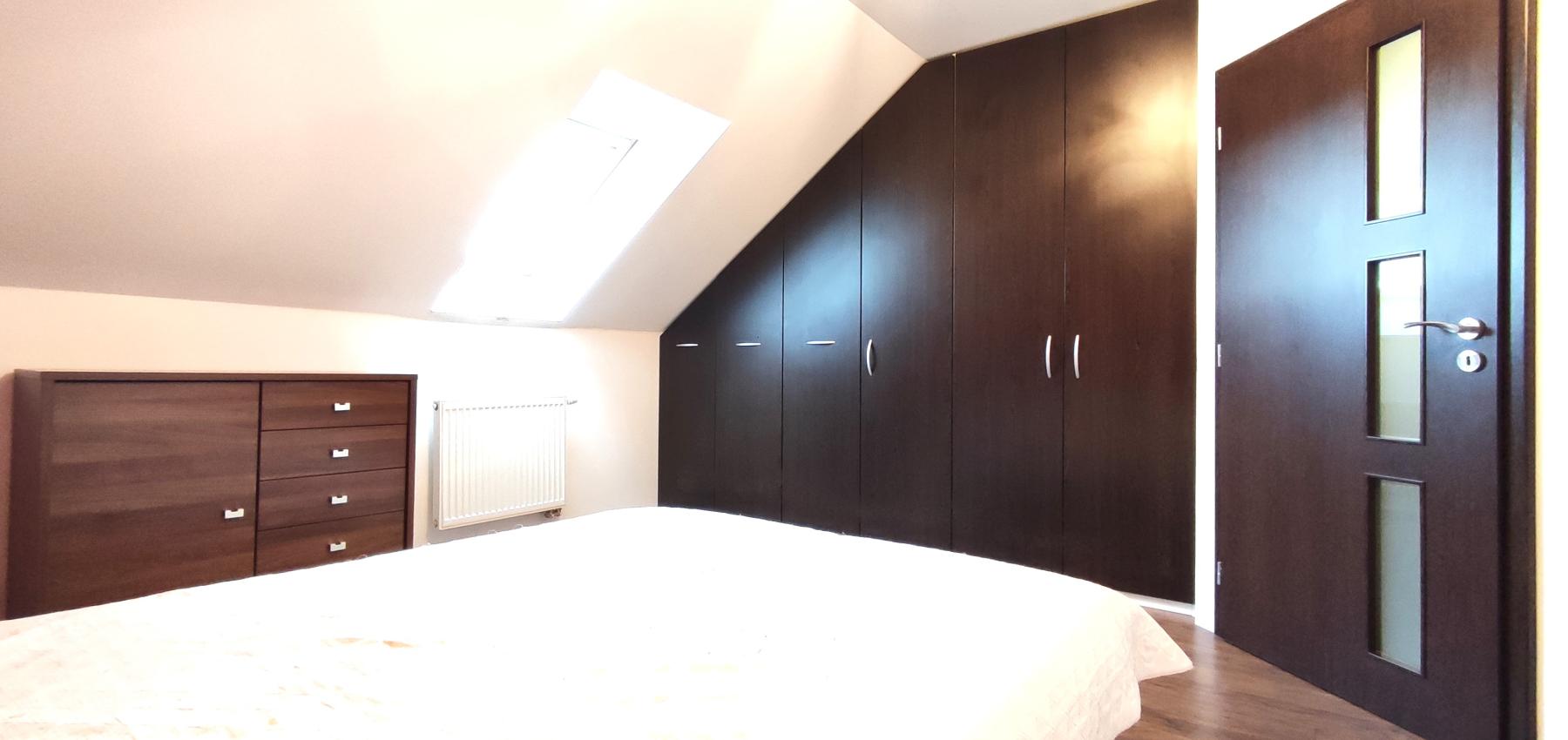 Prenajatý do 1.6.2026 .... krásny 3 izbový mezonetový byt v nadstavbe Budovateľská ulica