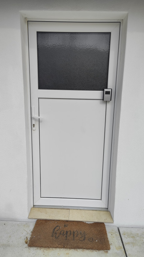 Prenajatý do 1.6.2026.... Malý romantický domček pre jedného, alebo pár, na pozemku 800 m2