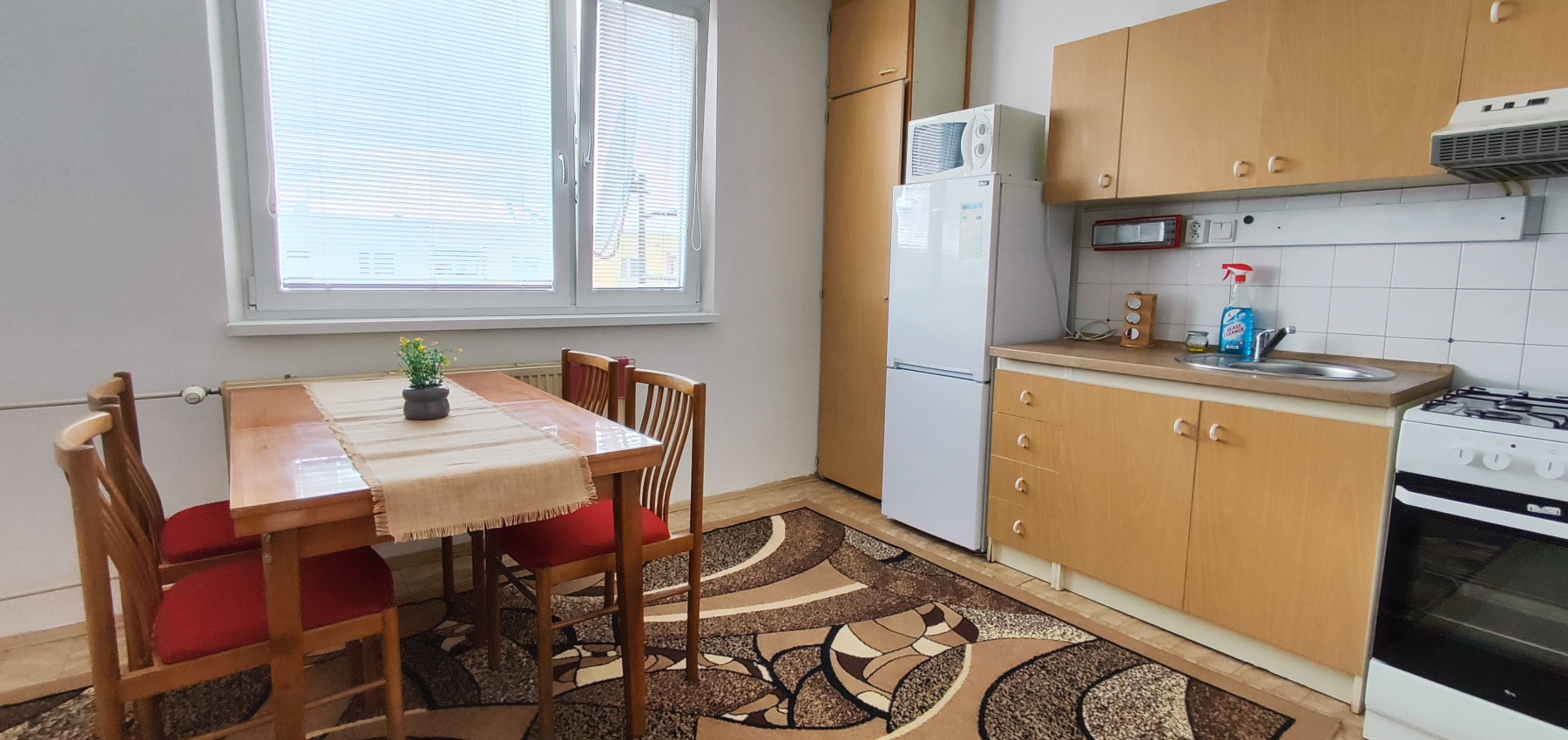 Prenajatý do 31.01.2026.... Prenájom 1 izbového bytu Sekčov Sibírska, čiastočne zariadený