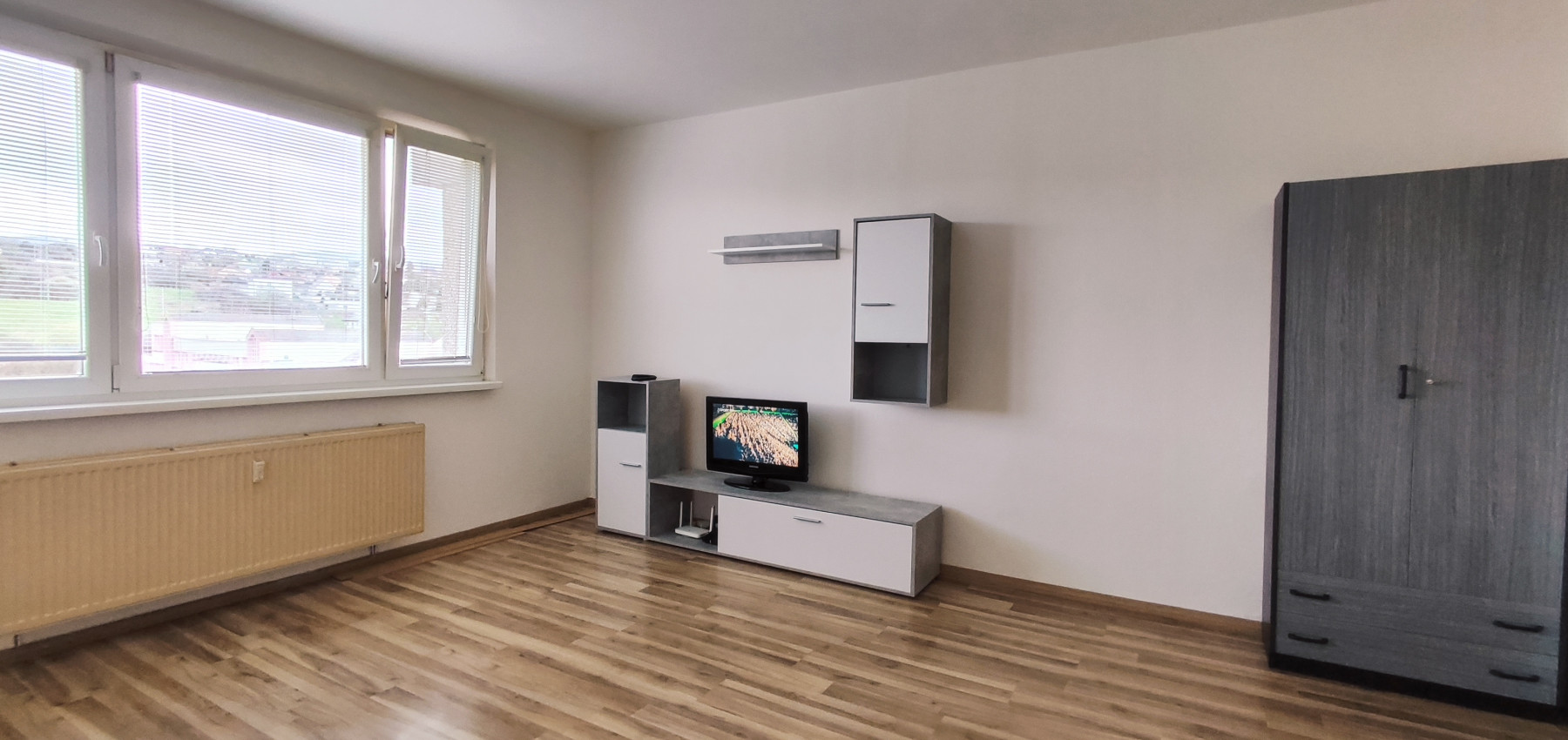 Prenajatý do 31.01.2026.... Prenájom 1 izbového bytu Sekčov Sibírska, čiastočne zariadený