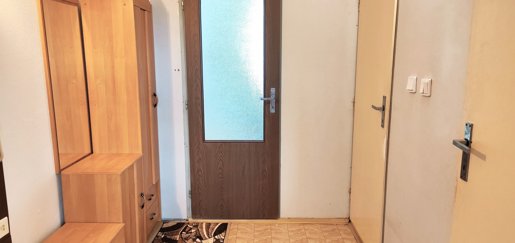 Prenajatý do 31.01.2026.... Prenájom 1 izbového bytu Sekčov Sibírska, čiastočne zariadený