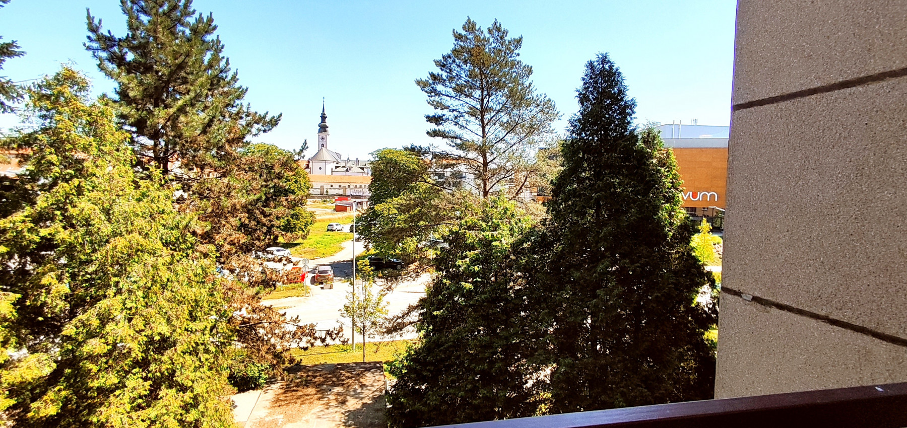 Prenajatý do 1.8.2026....supermoderný 2 izbový byt s dvomi loggiami v centre mesta pri OC NOVUM, Kúpeľná ulica