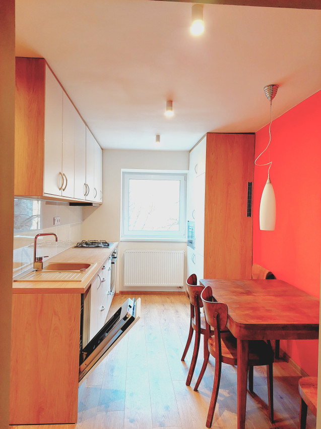 PRENAJATÝ DO 2.12.2026 ... Na prenájom krásny zrekonštruovaný 2 izbový byt s balkónom Budovateľská, zariadený, voľný od 1.9.2024