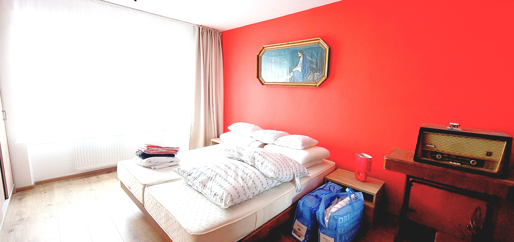 PRENAJATÝ DO 2.12.2026 ... Na prenájom krásny zrekonštruovaný 2 izbový byt s balkónom Budovateľská, zariadený, voľný od 1.9.2024