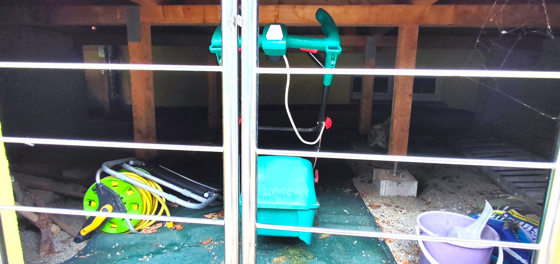 Skvelý 4 izbový poschodový dom Tichá Dolina ulica Pri Delni, zabývaná novostavba z roku 2014, čiastočne zariadený