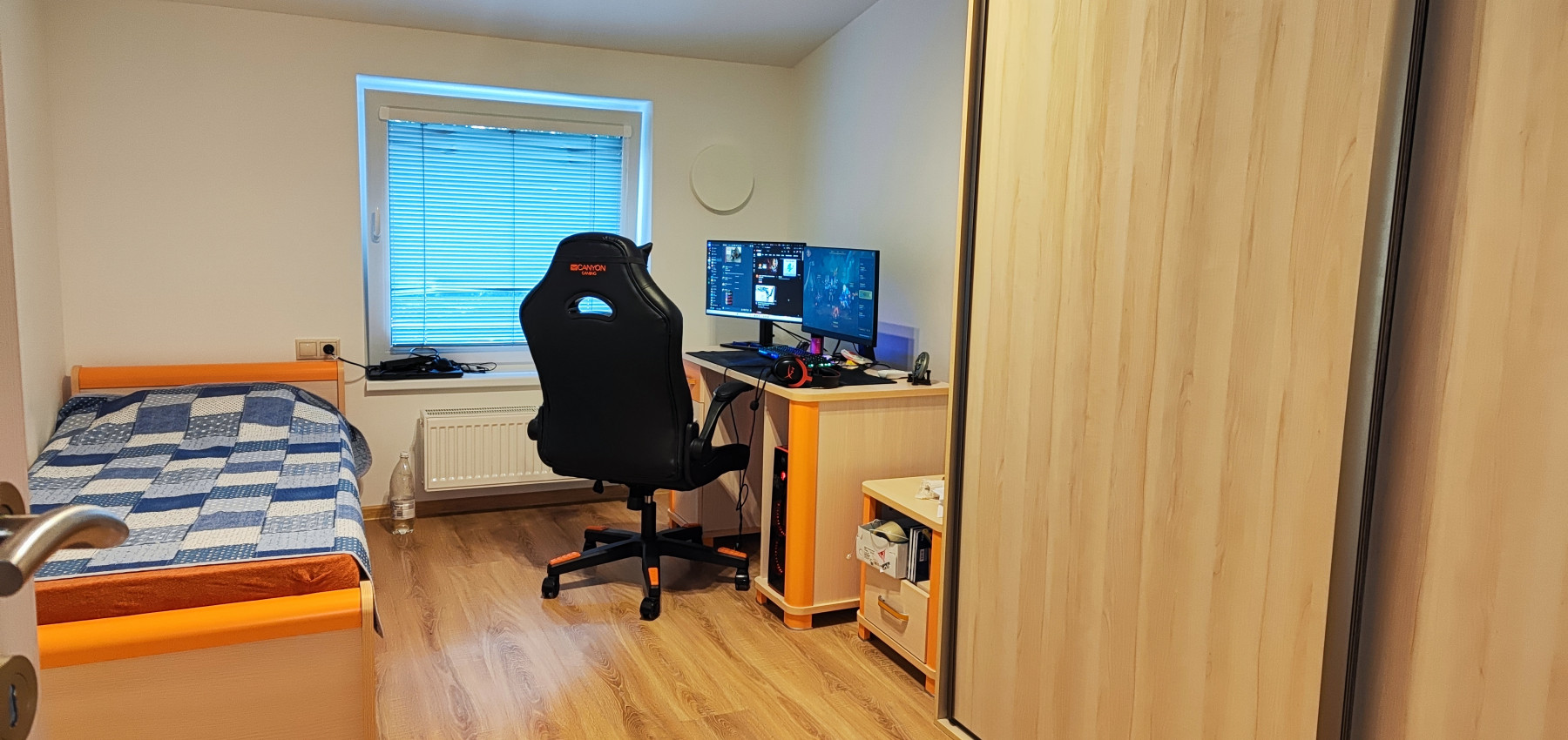 Skvelý 4 izbový poschodový dom Tichá Dolina ulica Pri Delni, zabývaná novostavba z roku 2014, čiastočne zariadený