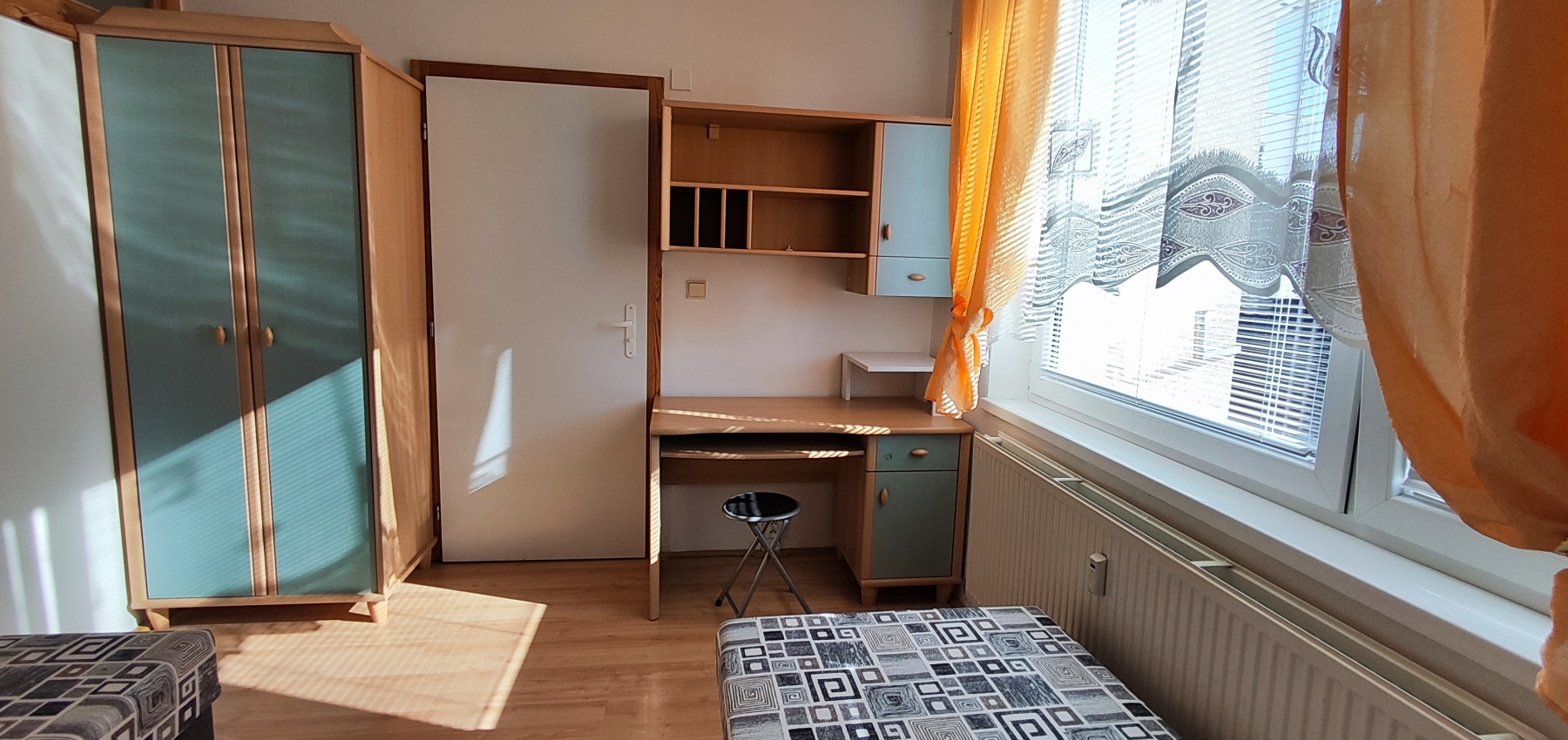 Prenajatý do 30.05.2026... útulný zariadený 3 izbový byt Sídlisko 3  - s dvomi loggiami, Prešov ul. Prostejovská