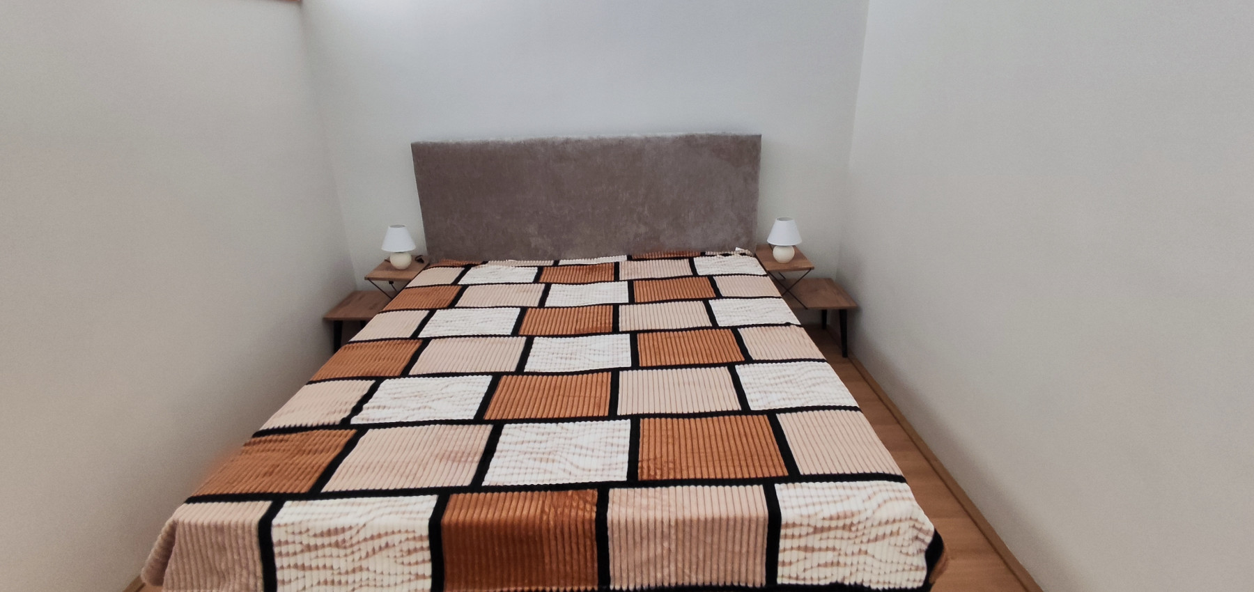 Prenajatý do 30.05.2026... útulný zariadený 3 izbový byt Sídlisko 3  - s dvomi loggiami, Prešov ul. Prostejovská