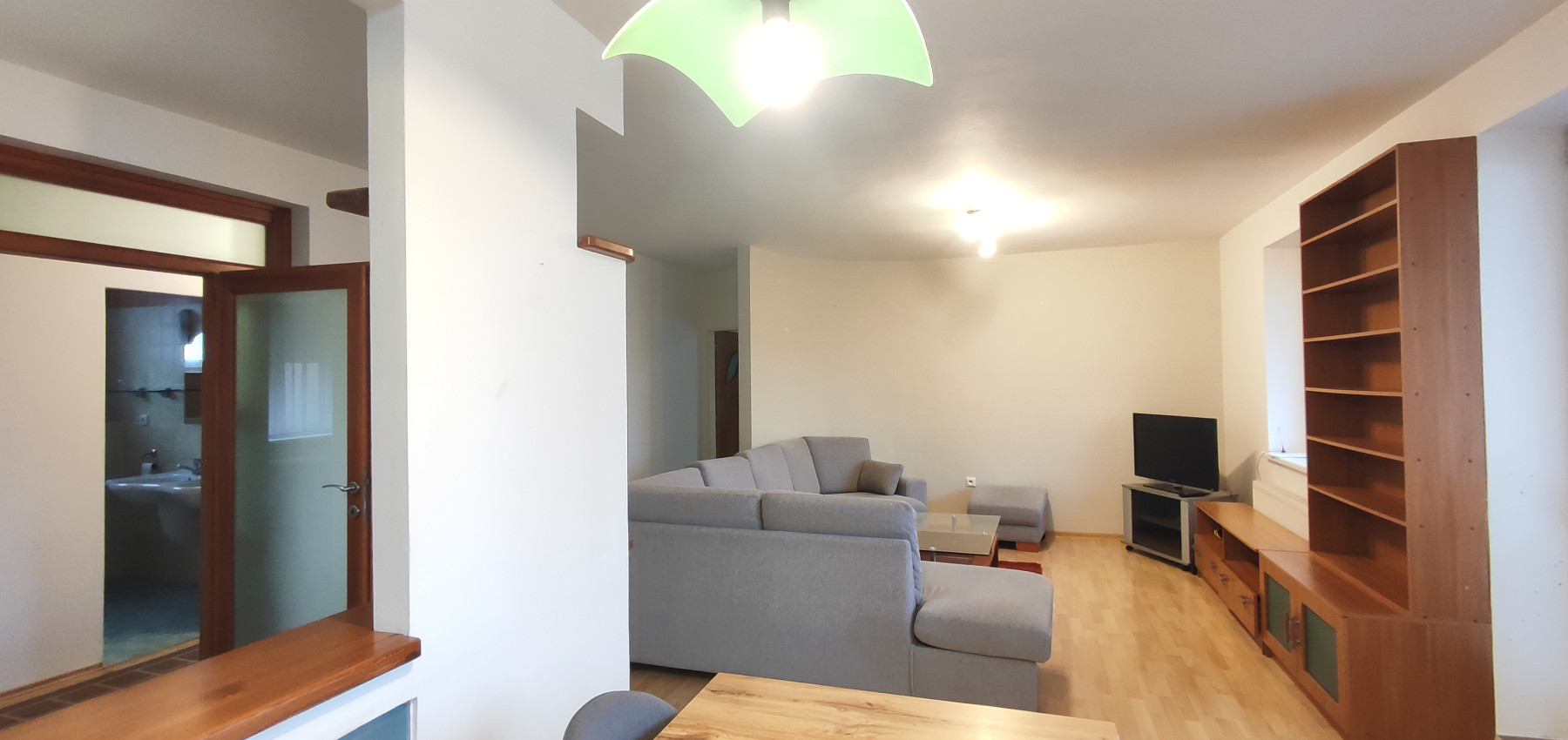 Prenajatý do 1.1.2026 ... Na prenájom skvelý 4 izbový byt v zabývanej novostavbe Tekeľova ulica Ľubotice (za OC MAX), zariadený s garážou, voľný ihneď