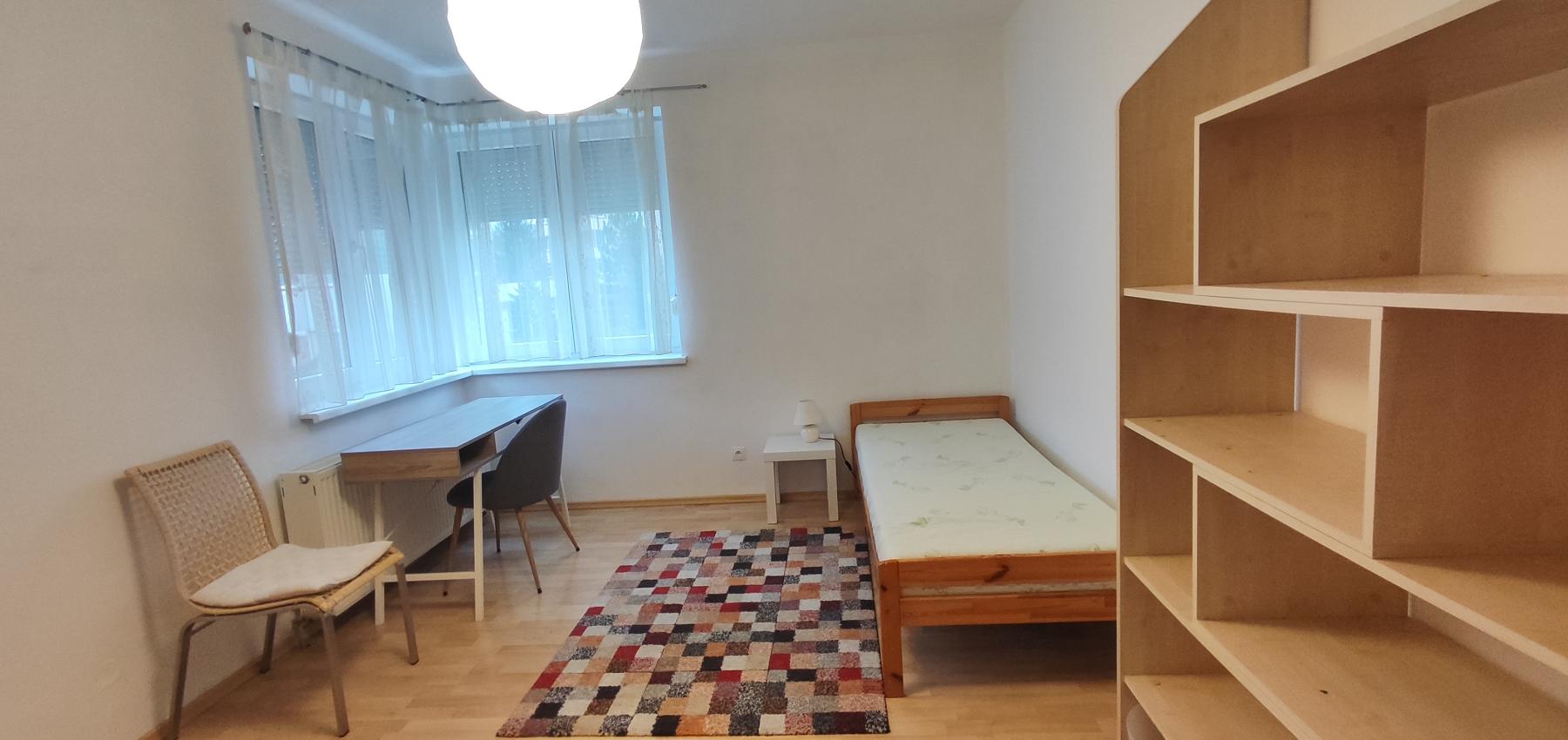 Prenajatý do 1.1.2026 ... Na prenájom skvelý 4 izbový byt v zabývanej novostavbe Tekeľova ulica Ľubotice (za OC MAX), zariadený s garážou, voľný ihneď