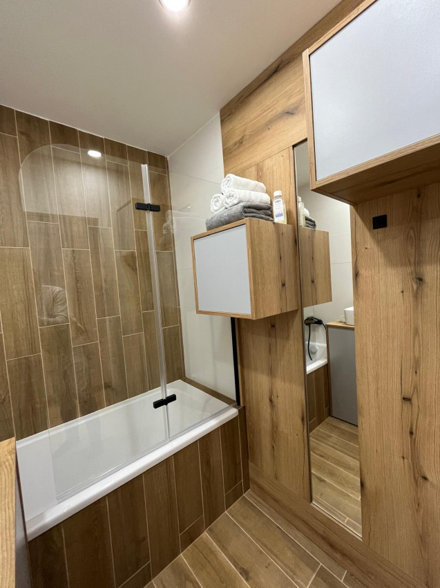 Prenajatý do 1.1.2026....Exkluzívny 2 izbový byt po kompletnej dizajnovej rekonštrukcii na Sekčove, 60 m2