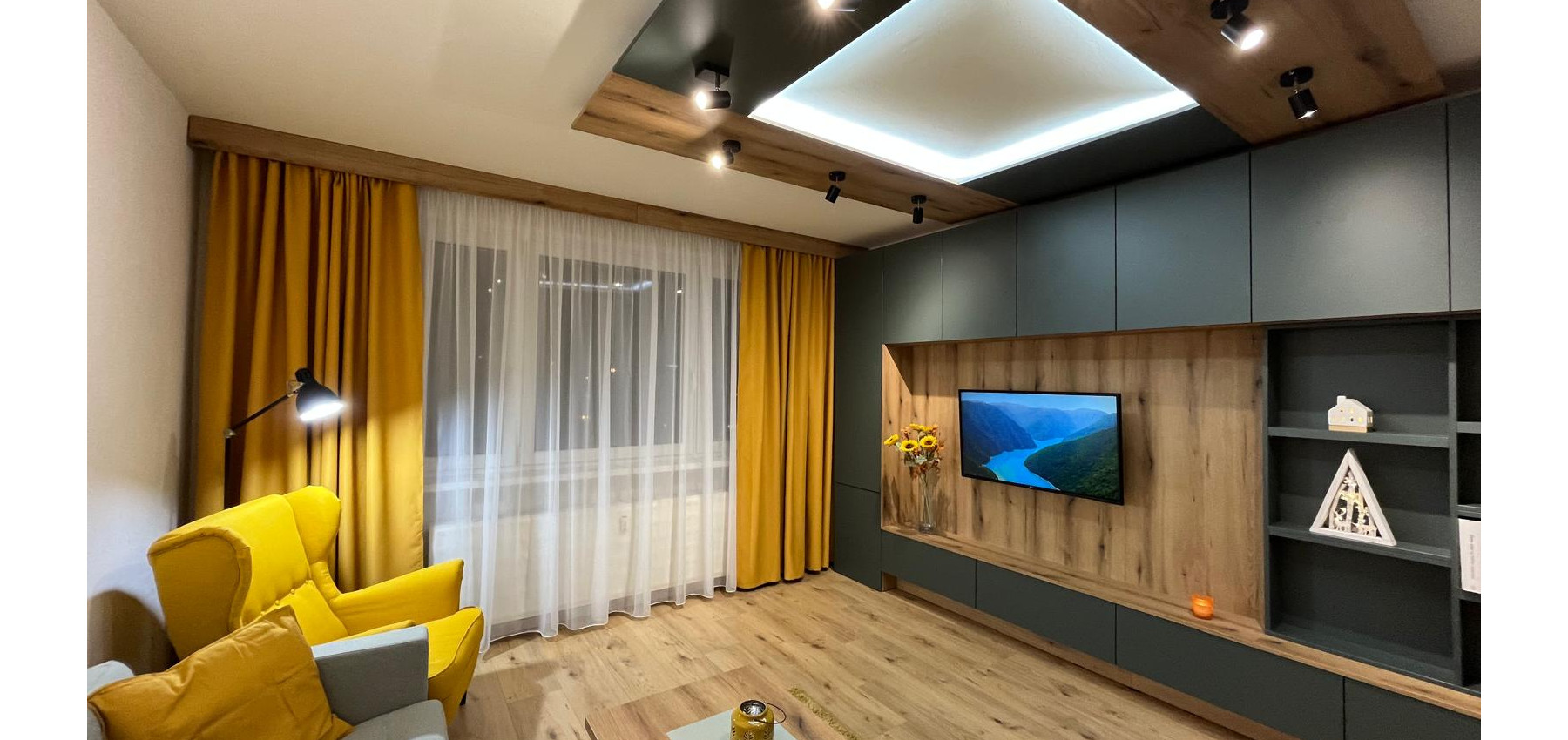 Prenajatý do 1.1.2026....Exkluzívny 2 izbový byt po kompletnej dizajnovej rekonštrukcii na Sekčove, 60 m2