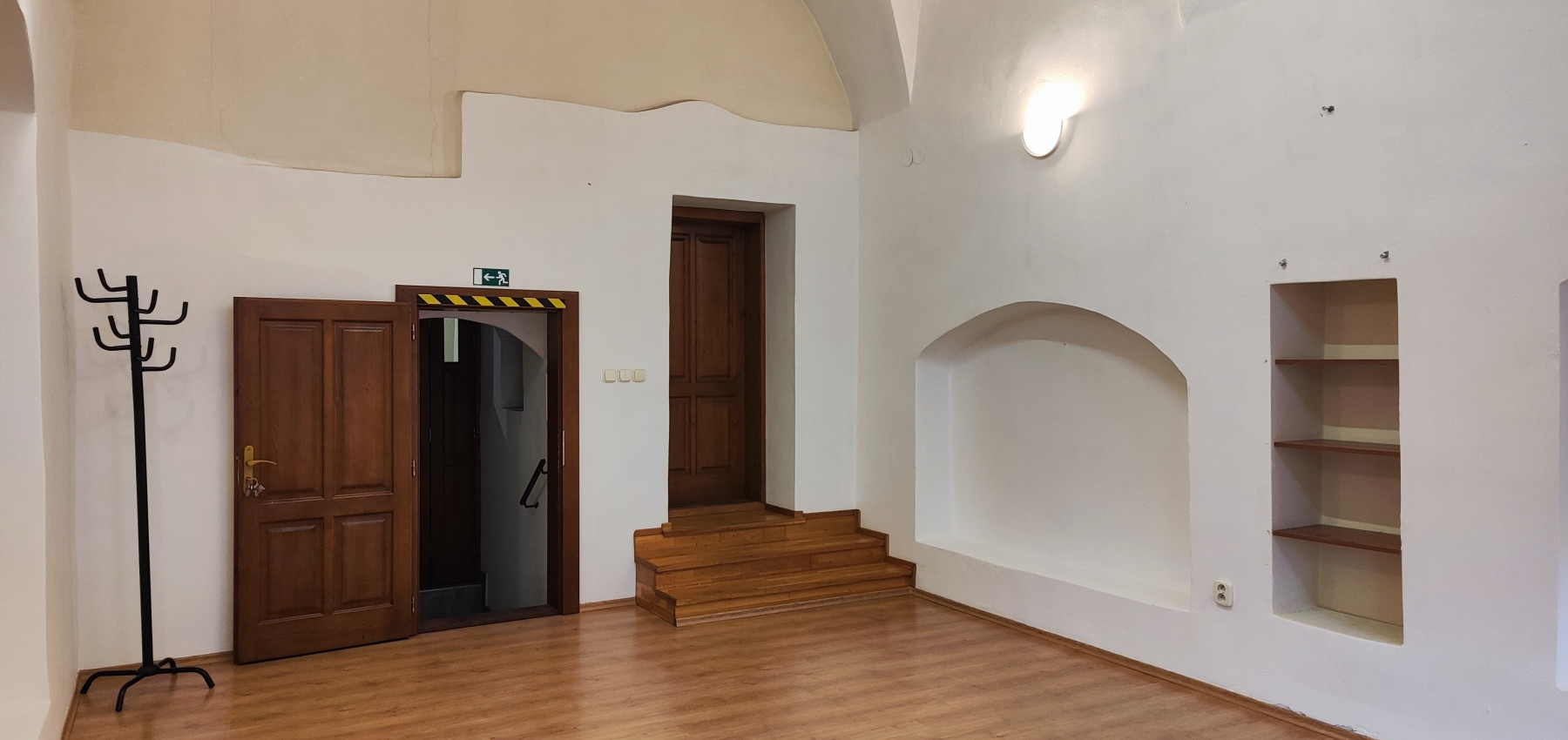 Priestor na prenájom na Hlavnej ulici vo dvore - I.poschodie