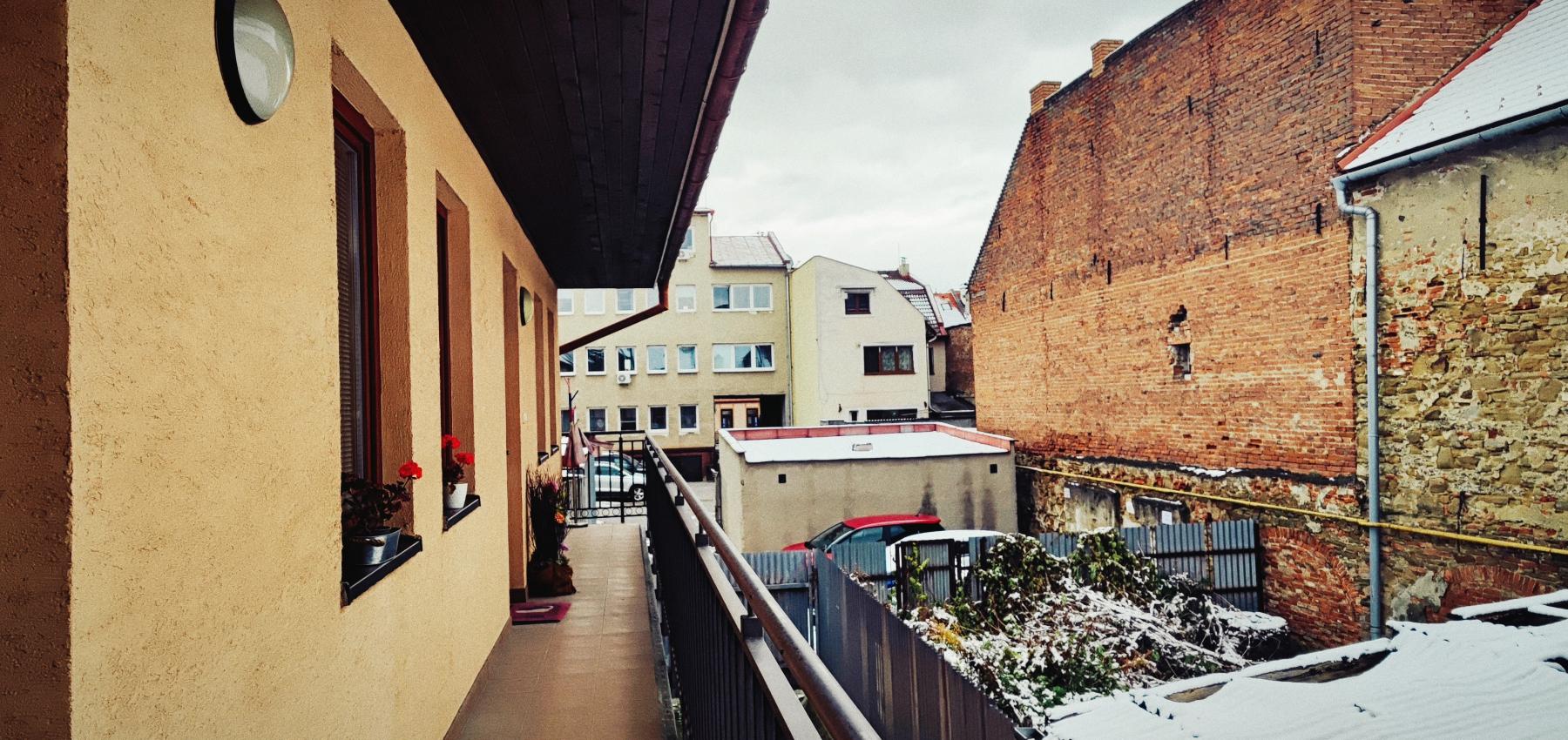 Priestor na prenájom na Hlavnej ulici vo dvore - I.poschodie