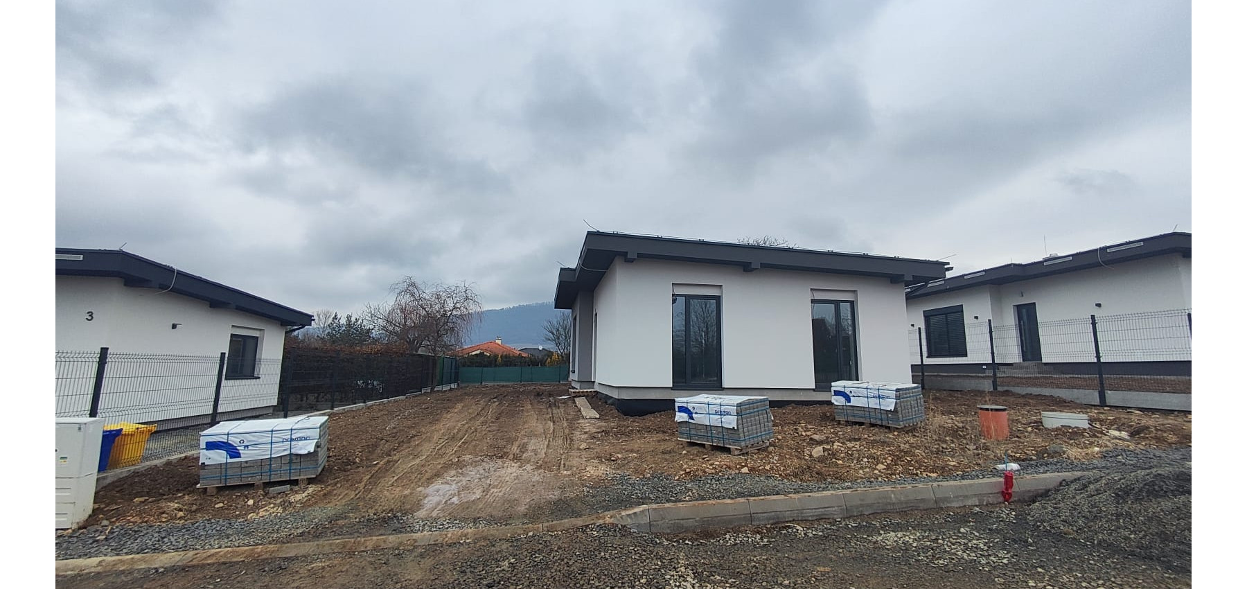 Posledný 3 izbový murovaný dom s pozemkom 502 m2 FINTICE-GRIBĽOVEC