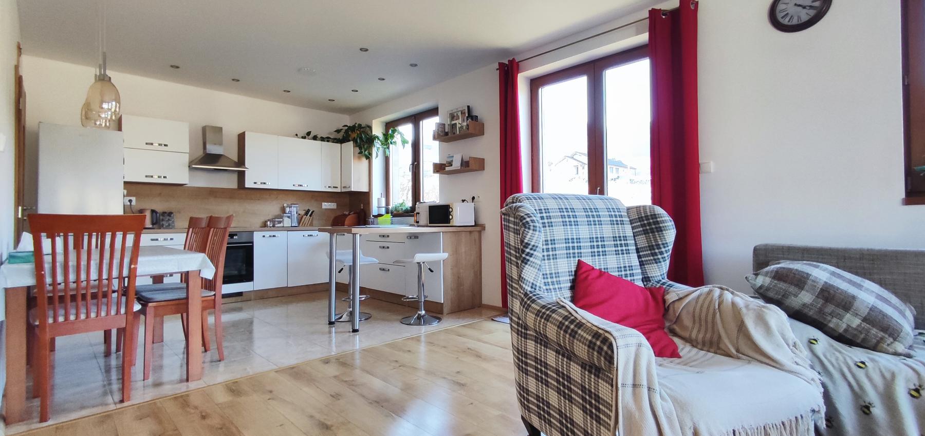 Na predaj krásny 4 izbový dom s možnosťou realizácie obytného podkrovia na 2 izby, veľkorysý pozemok 1000 m2, Fintice