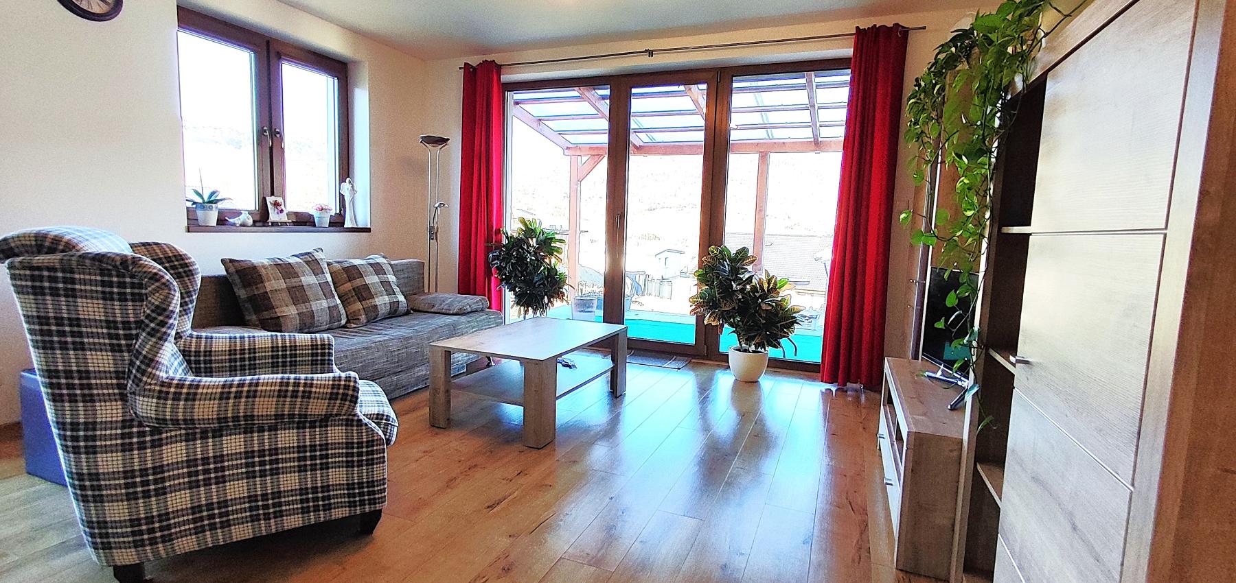 Na predaj krásny 4 izbový dom s možnosťou realizácie obytného podkrovia na 2 izby, veľkorysý pozemok 1000 m2, Fintice