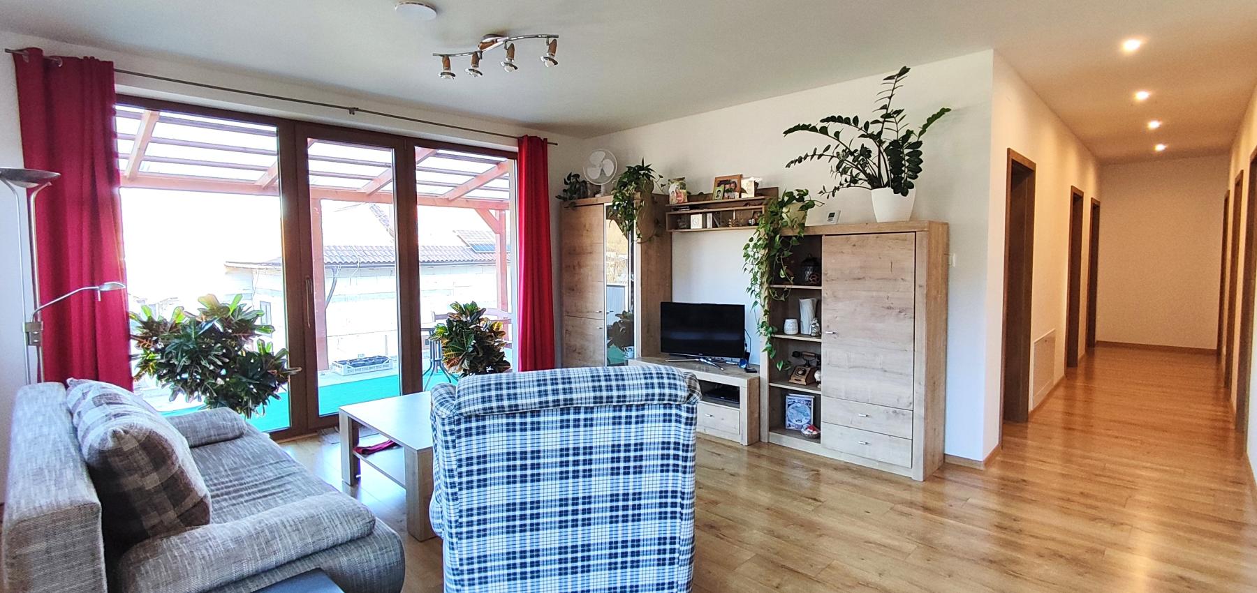 Na predaj krásny 4 izbový dom s možnosťou realizácie obytného podkrovia na 2 izby, veľkorysý pozemok 1000 m2, Fintice