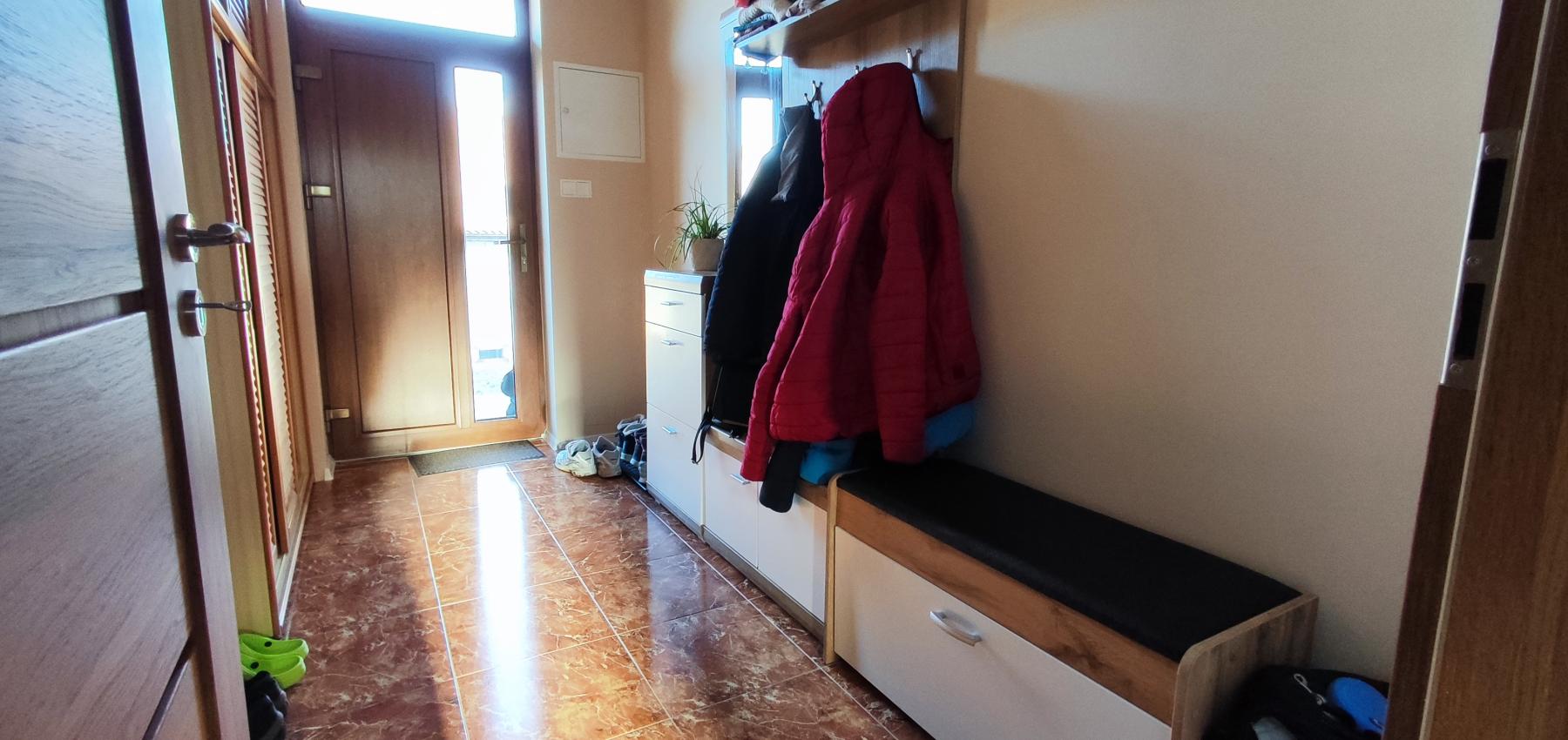 Na predaj krásny 4 izbový dom s možnosťou realizácie obytného podkrovia na 2 izby, veľkorysý pozemok 1000 m2, Fintice