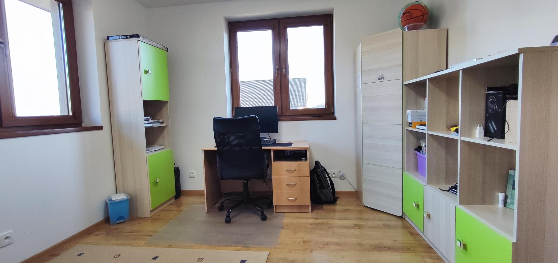 Na predaj krásny 4 izbový dom s možnosťou realizácie obytného podkrovia na 2 izby, veľkorysý pozemok 1000 m2, Fintice