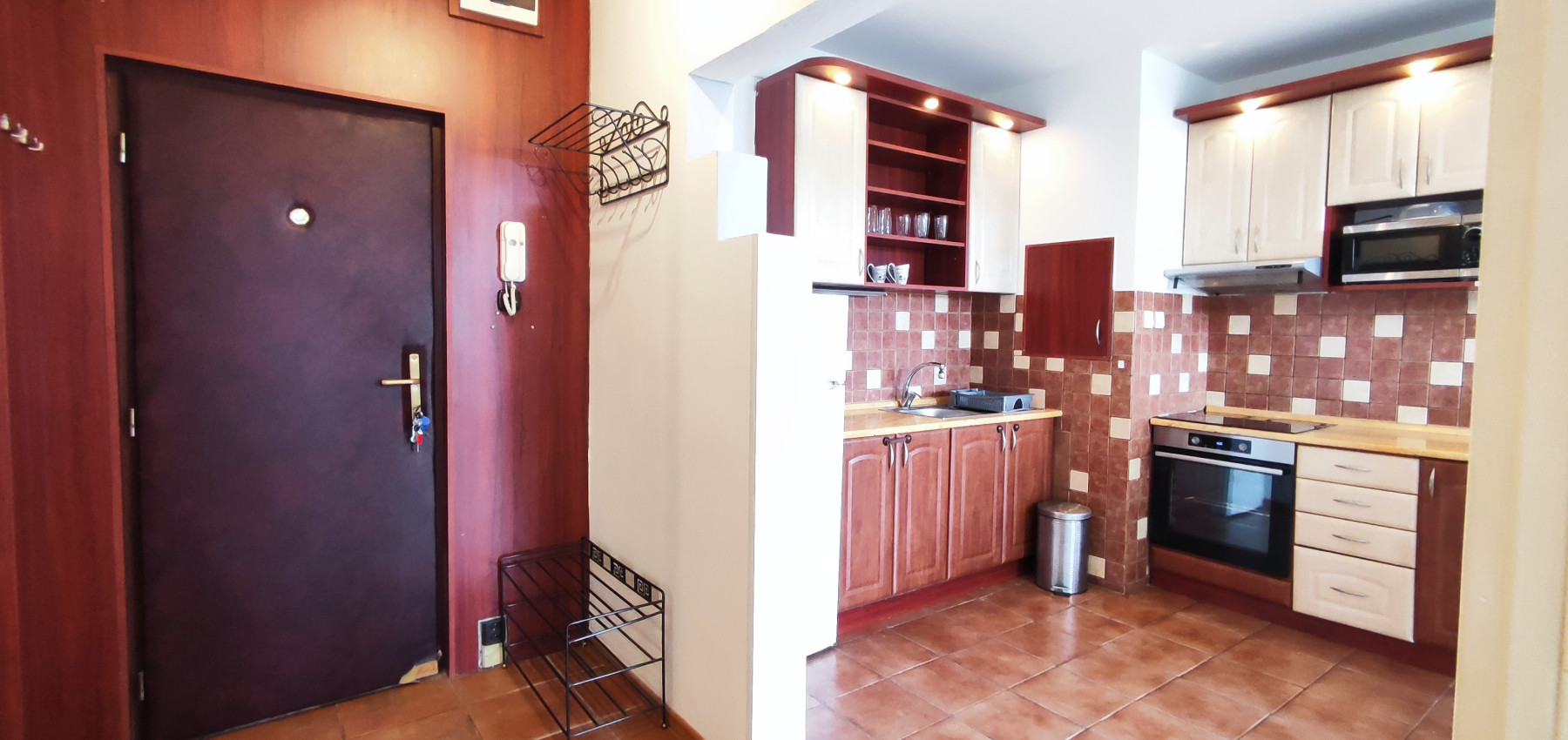 Prenajatý do 1.11.2026....Slnečný 2 izbový byt s nádhernym výhľadom na les, zariadený