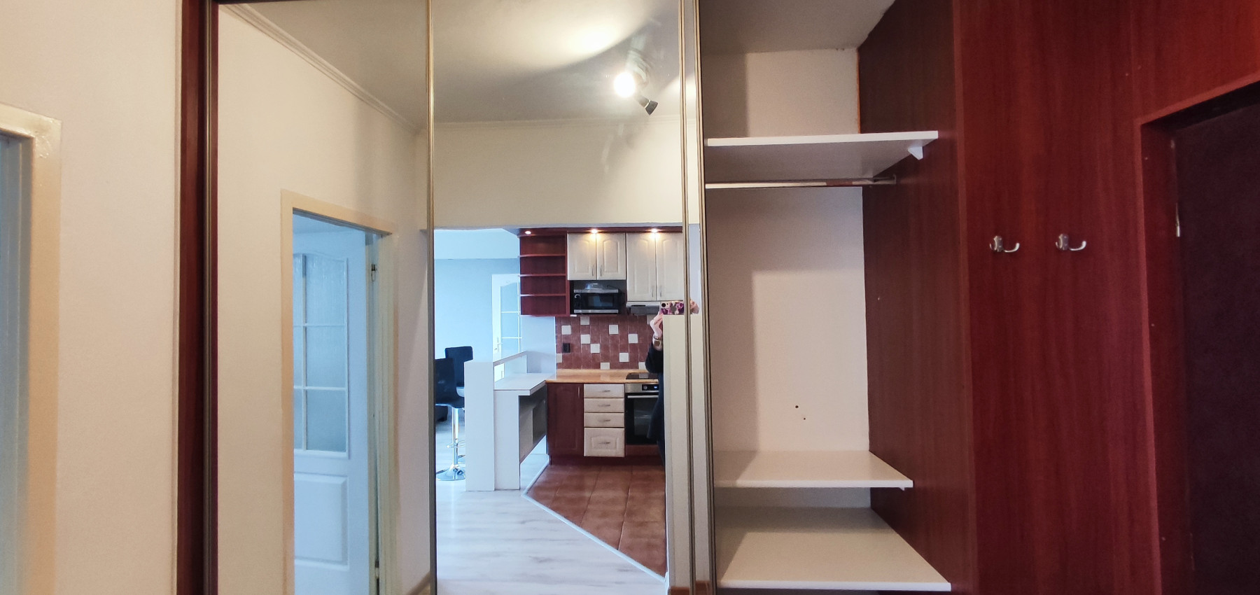 Prenajatý do 1.11.2026....Slnečný 2 izbový byt s nádhernym výhľadom na les, zariadený