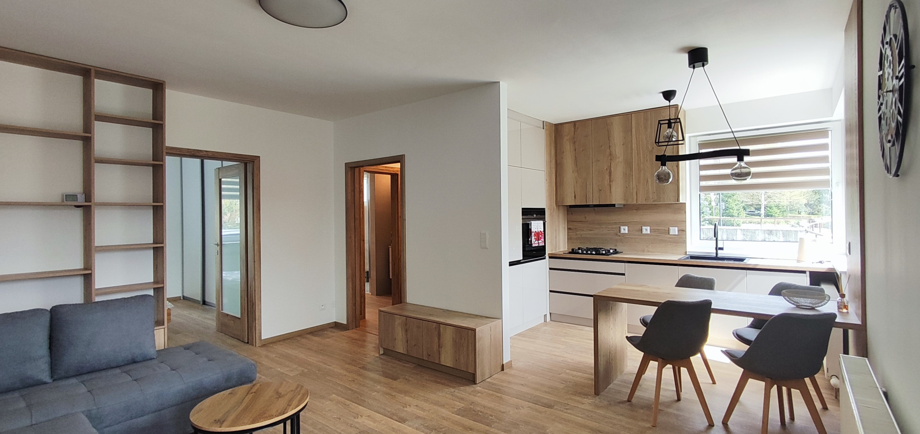 Prenajatý do 1.6.2026....Exkluzívny 2 izbový byt s loggiou pre náročnejších, Tekeľova ulica Ľubotice-Sekčov