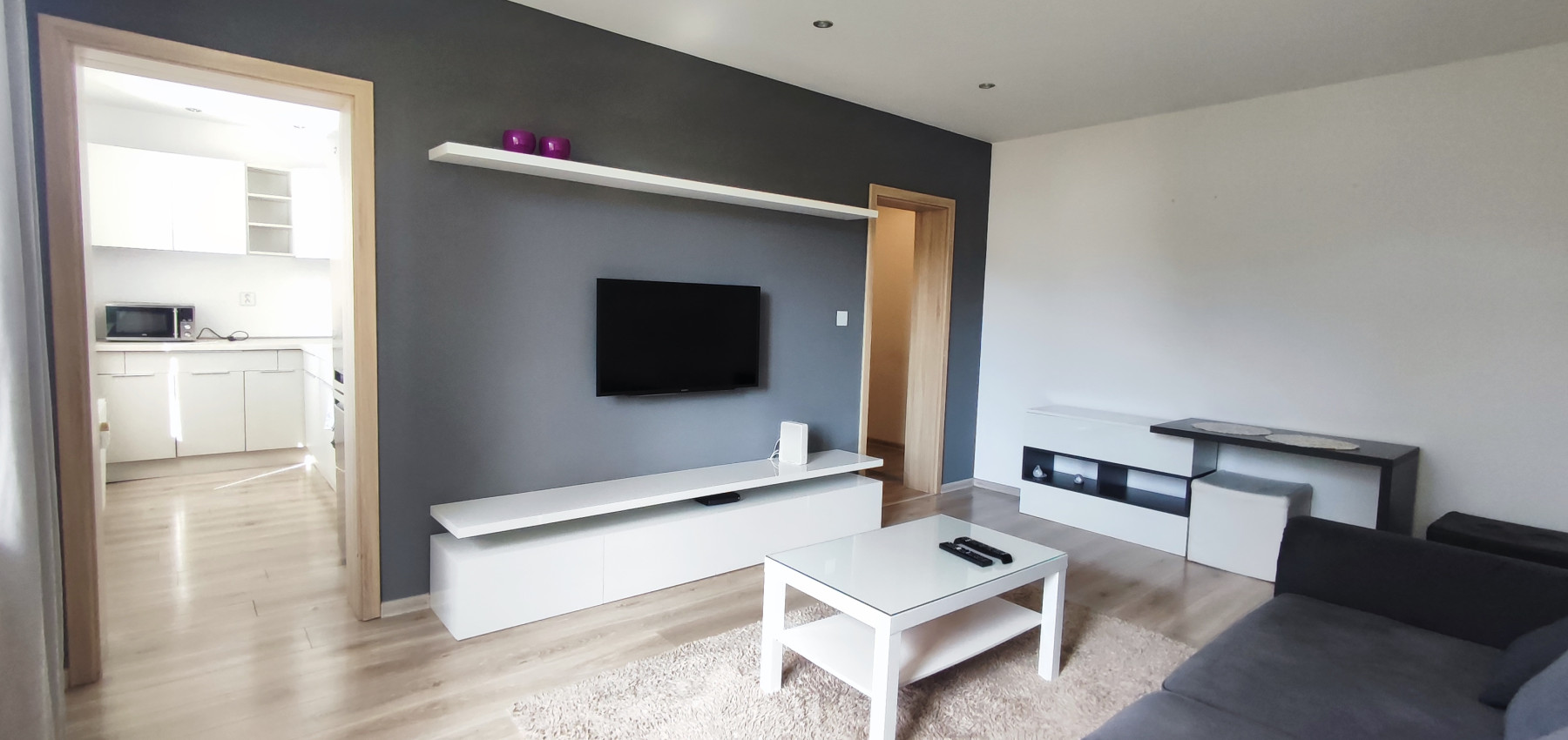 Prenajatý do 1.11.2026.... 2 izbový byt Levočská ulica, po kompletnej rekonštrukcii, zariadený