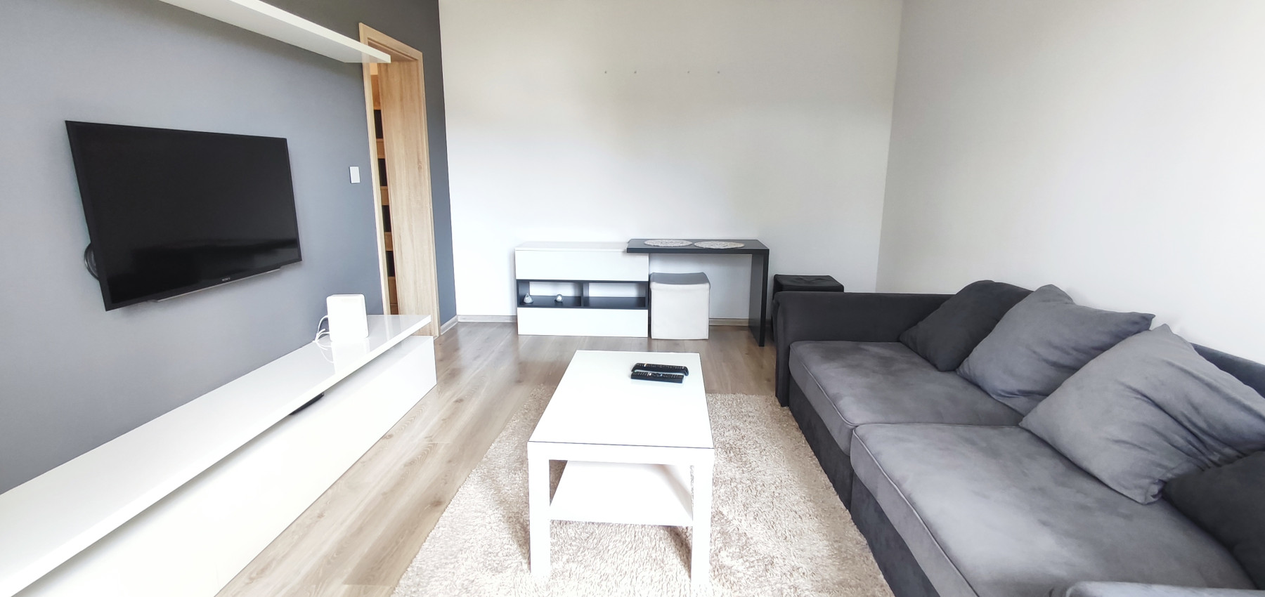 Prenajatý do 1.11.2026.... 2 izbový byt Levočská ulica, po kompletnej rekonštrukcii, zariadený