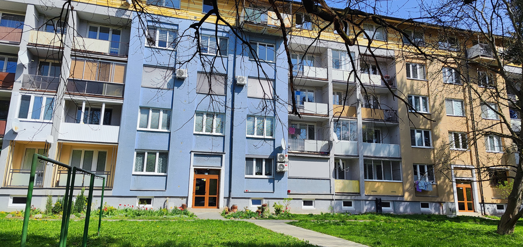 Prenajatý do 1.11.2026.... 2 izbový byt Levočská ulica, po kompletnej rekonštrukcii, zariadený