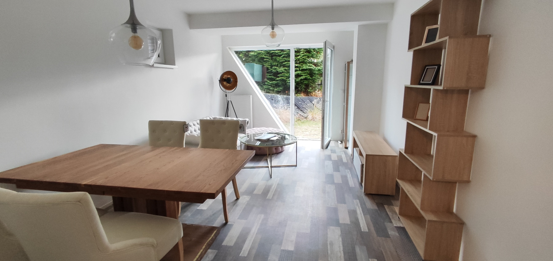 Prenajatý do 31.5.2026....Krásny samostatný 2,5 izbový byt v nájomnom dome Kvetná ulica Prešov